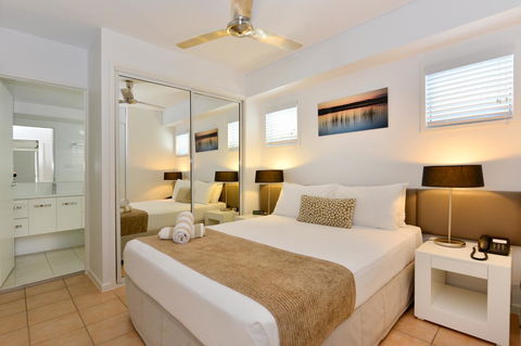 Port Douglas Apartments - Adults Only Oasis - Accommodation Gold Coast 29