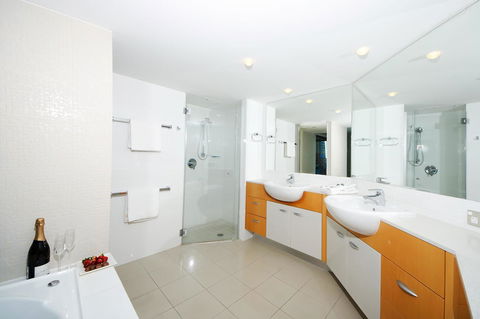 Trilogy Surfers Paradise - Accommodation Gold Coast 21