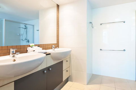 Trilogy Surfers Paradise - Accommodation Gold Coast 35
