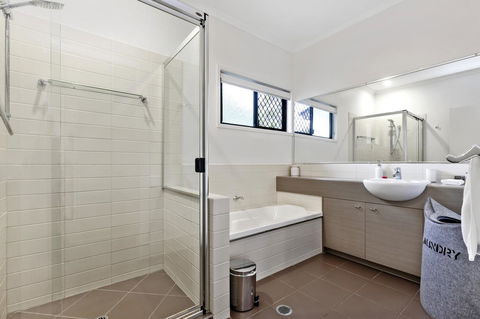 Lotus Retreat - Accommodation Gold Coast 1