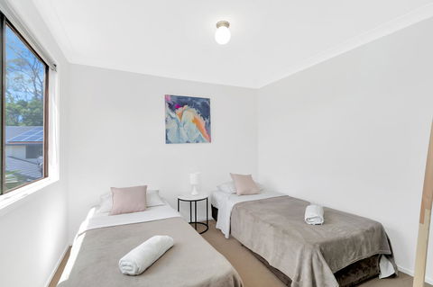 Fountain View Estate - We Accommodate - Accommodation Gold Coast 3