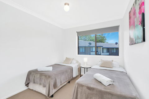 Fountain View Estate - We Accommodate - Accommodation Gold Coast 4