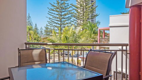 Burleigh On The Beach - Gold Coast 4U 2