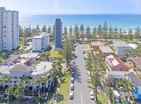 Burleigh On The Beach - Gold Coast 4U 4
