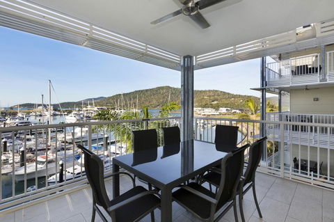 Boathouse Port Of Airlie - 1 Gold Coast 20