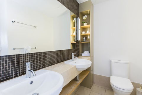 Boathouse Port Of Airlie - 1 Gold Coast 14