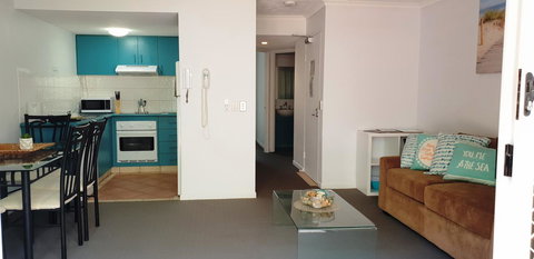 Surfers Beach Resort 2 - Accommodation Gold Coast 11