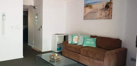 Surfers Beach Resort 2 - Accommodation Gold Coast 10
