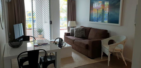 Surfers Beach Resort 2 - Accommodation Gold Coast 1
