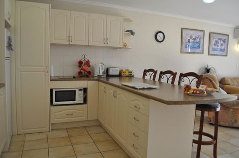 Burleigh Palms Holiday Apartments - Gold Coast 4U 18