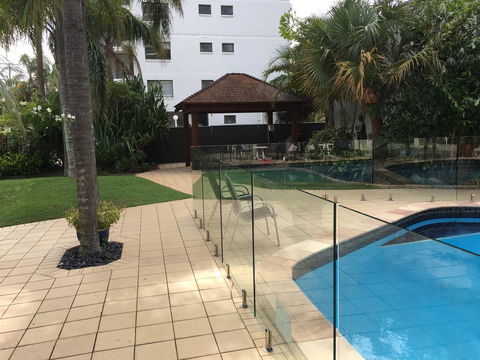Burleigh Palms Holiday Apartments - Gold Coast 4U 24