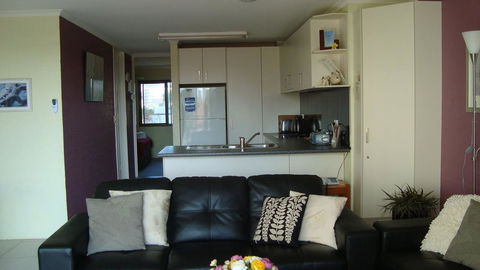 Burleigh Palms Holiday Apartments - Gold Coast 4U 39