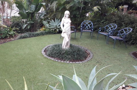 Private Apartment With Scenic Gardens - Accommodation Gold Coast 1