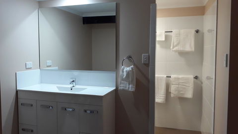 Private Apartment With Scenic Gardens - Accommodation Gold Coast 6