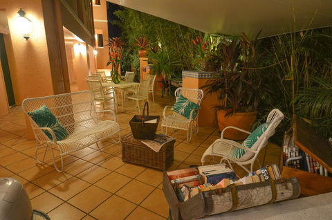 Martinique On Macrossan - Accommodation Gold Coast 24