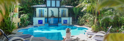 Martinique On Macrossan - Accommodation Gold Coast 11