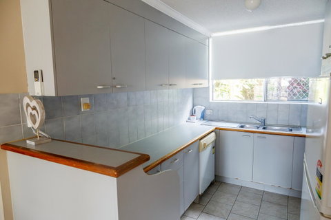 Crystal Beachfront Apartments - Accommodation Gold Coast 14