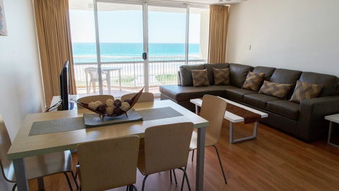 Crystal Beachfront Apartments - Accommodation Gold Coast 42