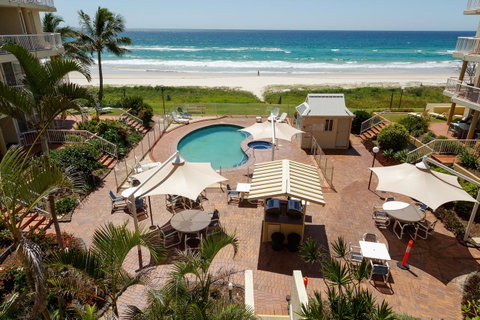 Crystal Beachfront Apartments - Accommodation Gold Coast 36