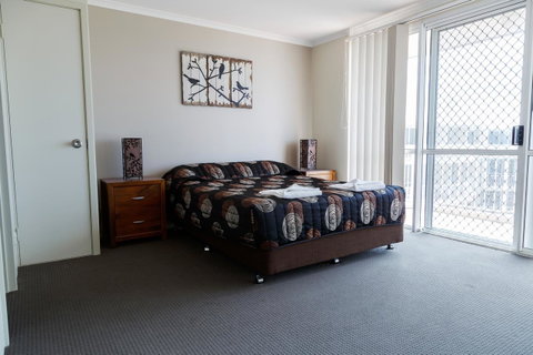 Crystal Beachfront Apartments - Accommodation Gold Coast 9