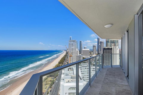 Surf 150 - Accommodation Gold Coast 2