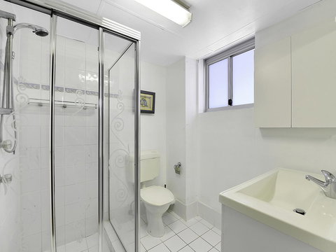 Surf 150 - Accommodation Gold Coast 21