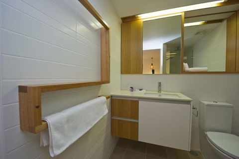 Maggies Beachfront Apartment 8 - Accommodation Gold Coast 4