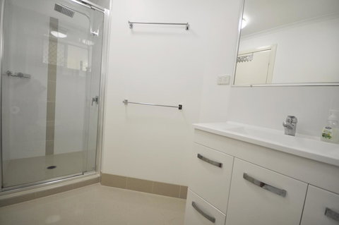 Ocean Wave - 1 Gold Coast 14