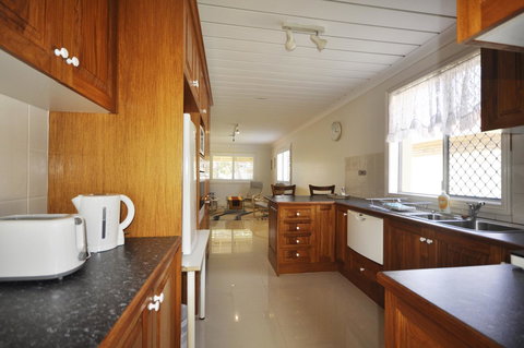 Ocean Wave - 1 Gold Coast 5