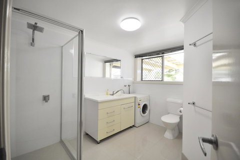 Ocean Wave - 1 Gold Coast 16