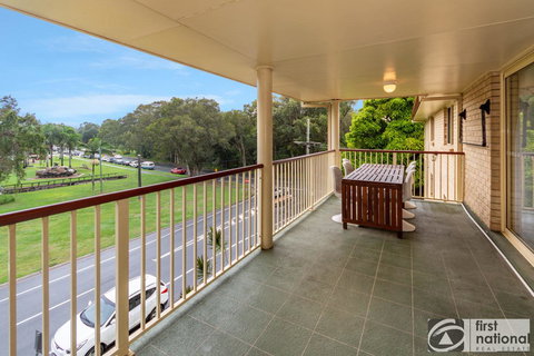 Immaculate Spacious Second Floor Unit Overlooking Pristine Parklands - 1 Gold Coast 2