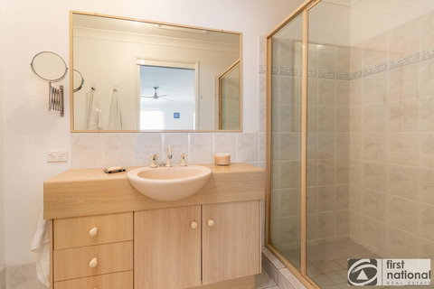 Immaculate Spacious Second Floor Unit Overlooking Pristine Parklands - 1 Gold Coast 13