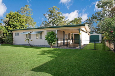 Lowset, Pet Friendly Cottage - Sunset Ave, Bongaree - 1 Gold Coast 0