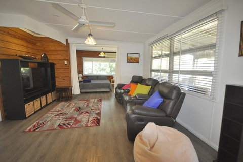 Beachside Beauty - 1 Gold Coast 9