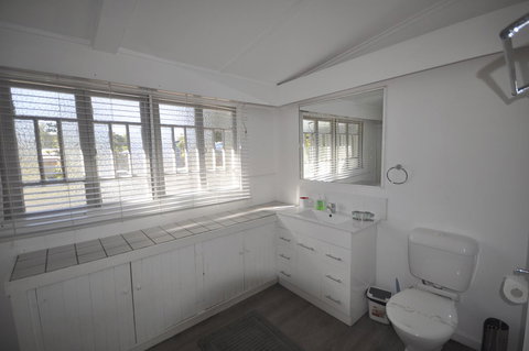 Beachside Beauty - 1 Gold Coast 5