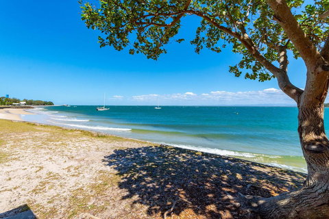 First Floor, Air Conditioned, Free Wi-Fi! - 1 Gold Coast 9