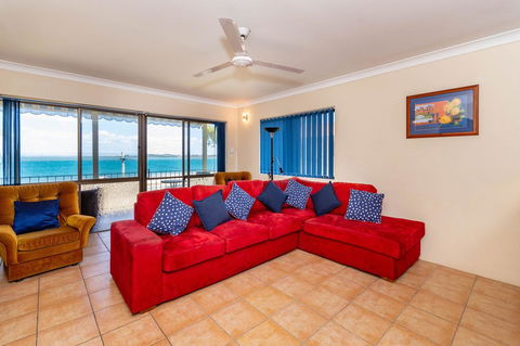 Fantastic Views From This Top Floor Unit! - Accommodation Gold Coast 0