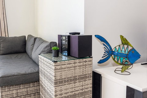 Waterfront Views From Private Rooftop Balcony - Bayview South Esp, Bongaree - 1 Gold Coast 7