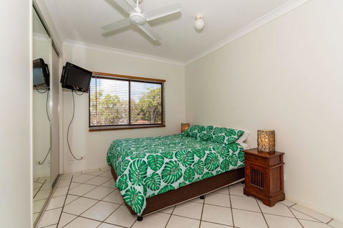 Waterfront Views From Private Rooftop Balcony - Bayview South Esp, Bongaree - 1 Gold Coast 11