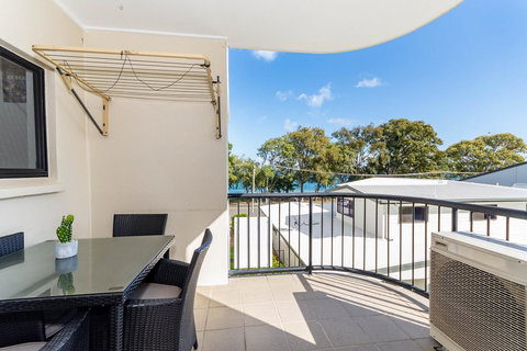 Waterfront Views From Private Rooftop Balcony - Bayview South Esp, Bongaree - 1 Gold Coast 17