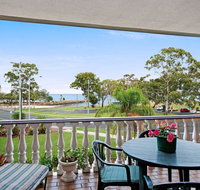 Huge top floor unit across the road....Waterfront - 1 Gold Coast