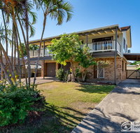 Family Holiday Haven on Boronia 100m to Beach - 1 Gold Coast