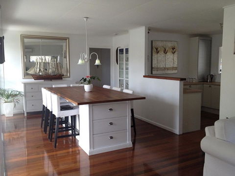 Hampton Cottage- Delightful Cottage Bring Your Dog! - Accommodation Gold Coast 5