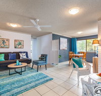 Air Conditioned Unit Stones throw to the Waterfront. - 1 Gold Coast