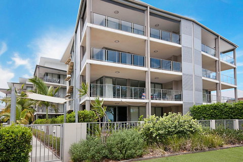 Spectacular Unit Overlooking Pumicestone Passage - Welsby Pde, Bongaree - Accommodation Gold Coast 0