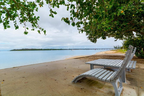Spectacular Unit Overlooking Pumicestone Passage - Welsby Pde, Bongaree - Accommodation Gold Coast 18