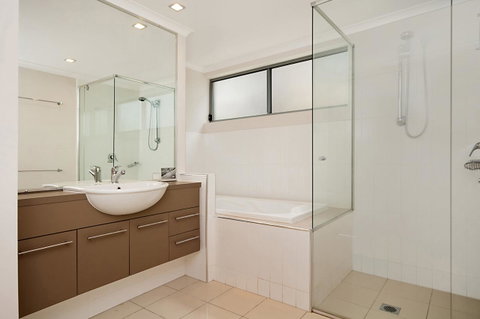 Spectacular Unit Overlooking Pumicestone Passage - Welsby Pde, Bongaree - Accommodation Gold Coast 12