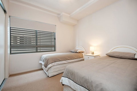 Spectacular Unit Overlooking Pumicestone Passage - Welsby Pde, Bongaree - Accommodation Gold Coast 7