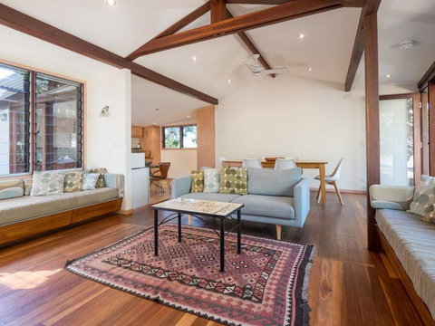 Laguna House - Accommodation Gold Coast 9