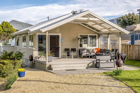 Adventure Bay Holiday Home - Accommodation Gold Coast 0